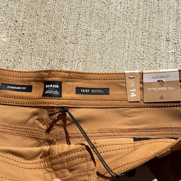 Prana Halle II Short Earthbound with 7” inseam Womens Sizes NWT - Picture 3 of 7